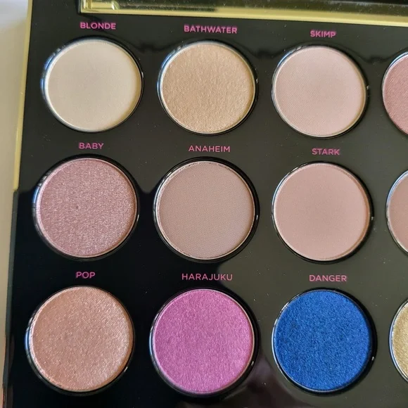Urban Decay x Gwen Stefani Eyeshadow Palette